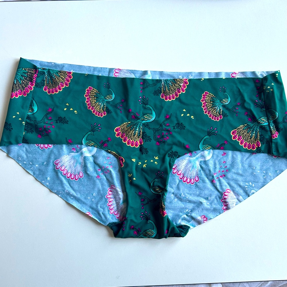 Auden seamless hip hugging panty peacock teal M